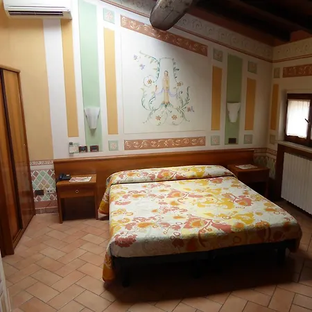 Albergo Giulia Gonzaga Sabbioneta Zimmer foto