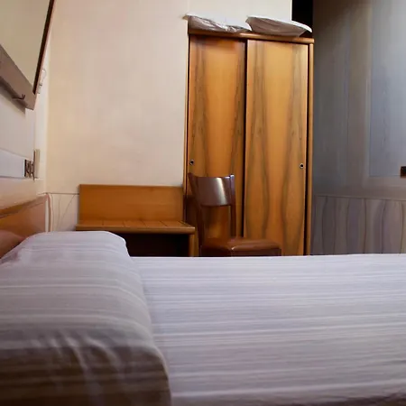 Albergo Giulia Gonzaga Sabbioneta Exterior foto